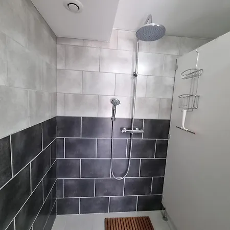 別荘 Spacieux Avec Jardin Clos Et Dortoir A - Fr-1-510-162