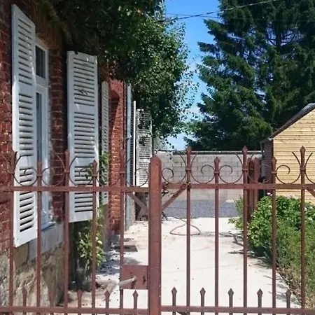 別荘 Spacieux Avec Jardin Clos Et Dortoir A - Fr-1-510-162 Liessies